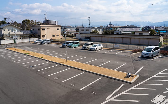 大型平面駐車場
